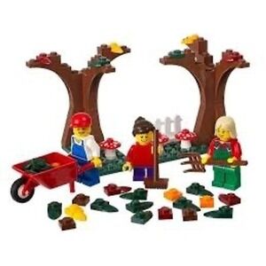 Lego‎ Fall Scene Set 40057 Retired